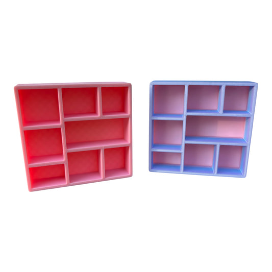 Trinket shelf (back closed)